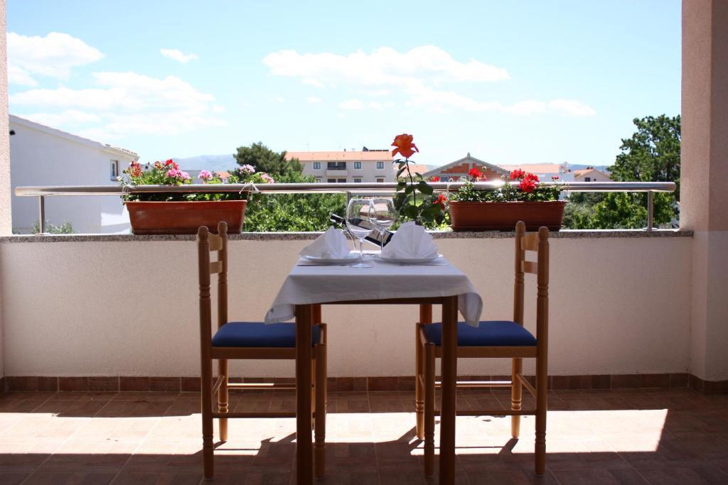 Apartments Villa Korina Brodarica  Bilik gambar