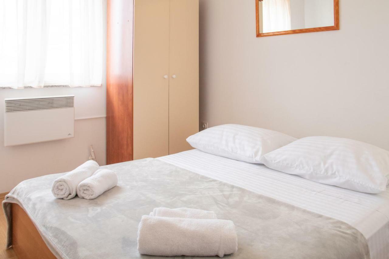 Apartments Villa Korina Brodarica  Luaran gambar